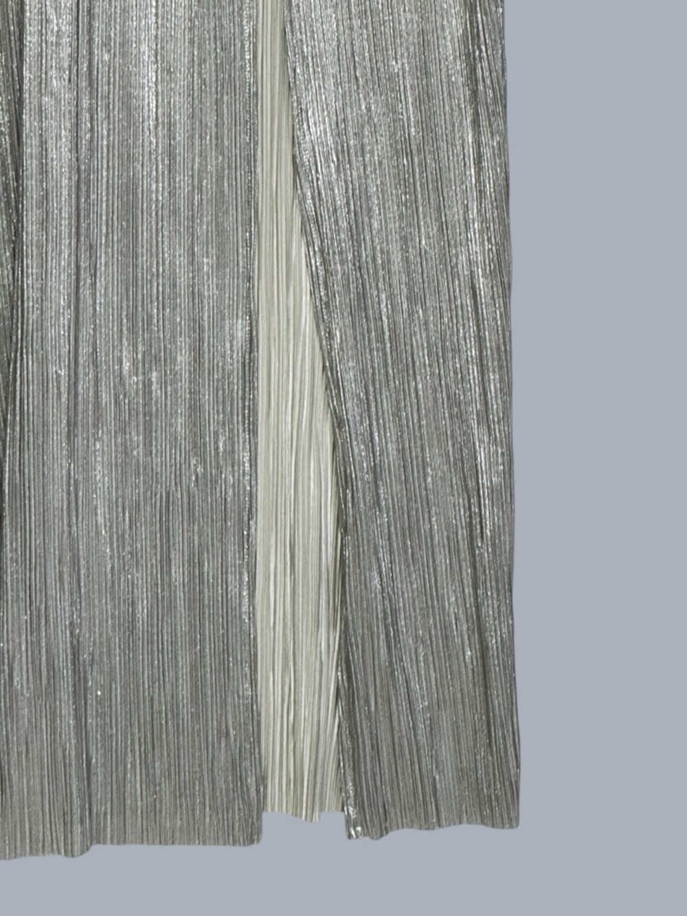 BCBGeneration Silver Metallic Pleated Maxi Dress M V-Neck Sleeveless Shimmer - Picture 8 of 13